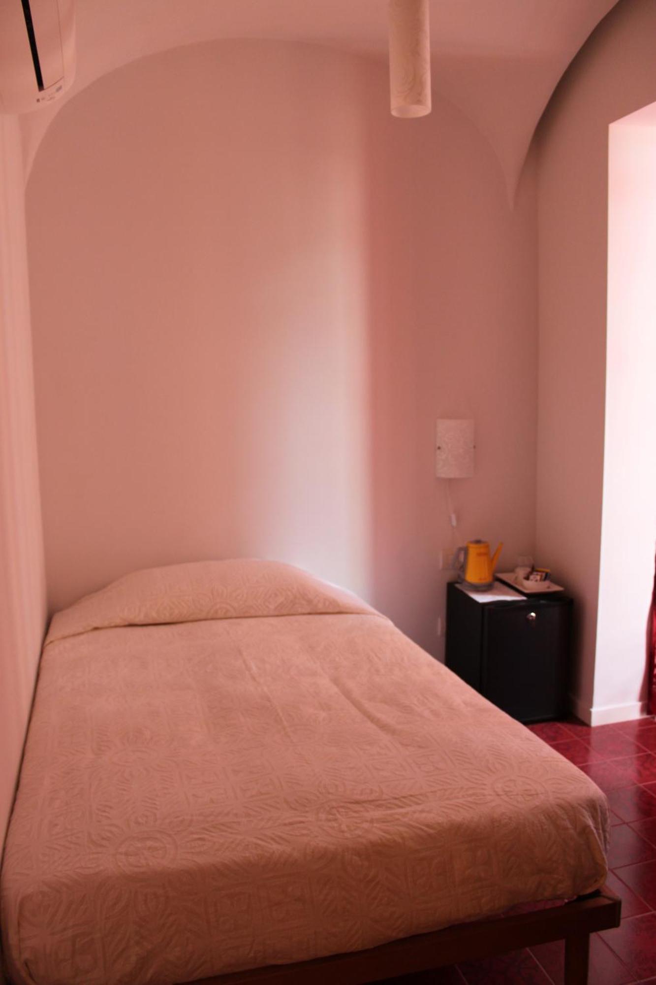 ミラノ アブラカダブラ トルトーナ Bed & Breakfast エクステリア 写真